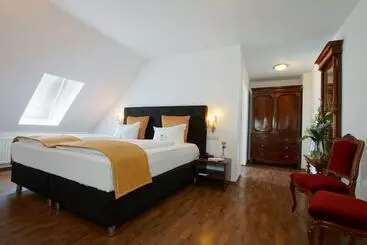 Отель Am Luisenplatz