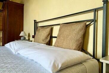 تختخواب و صبحانه Cascina Foresto