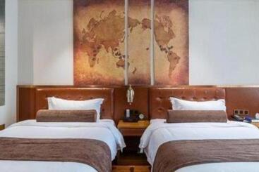 Otel James Joyce Coffetel Changsha Youyi Road Subway Station