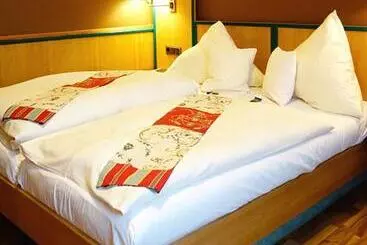 ホテル Bebra S Hessischer Hof