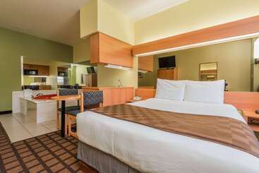 Microtel Inn & Suites By Wyndham Ft. Worth North/at Fossil