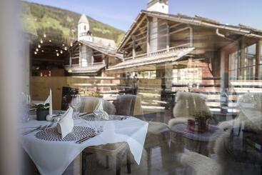 Отель Post Alpina   Family Mountain Chalets