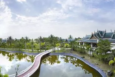 酒店 Miracle Island Resort