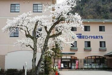 Otel Royal Yamanaka Onsen Kajikaso