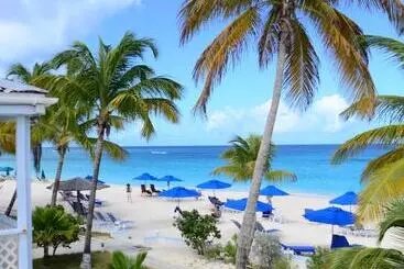 هتل Shoal Bay Villas