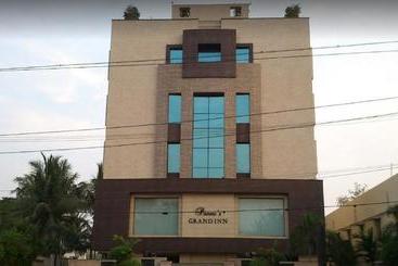 Albergue Ponnis Grand Inn