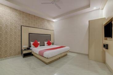 فندق Oyo 22927 Mstays