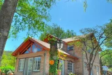 ユースホステル La Campiña Cabañas
