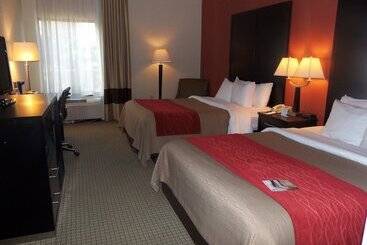 호텔 Comfort Inn & Suites