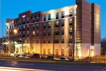 فندق Courtyard By Marriott Saratoga Springs