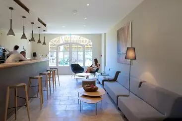 Hôtel La Begude Saintpierre