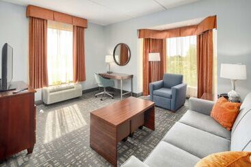 בית מלון כפרי Hampton Inn Louisvillenortheast