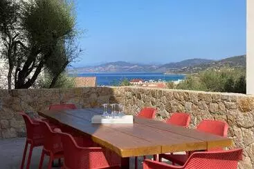 هتل آپارتمان Casa U Fornu Residence & Spa