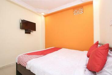 هتل Oyo 46319 Vn Residency