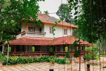 Hotel Wayal Wayanad Farm Resort