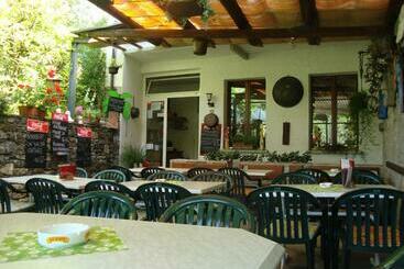 ベッドアンドブレックファースト Grotto Bellavista