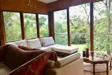 Eumundi Guesthouse And B&b