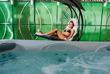 هتل Complex Balnear Cerbul