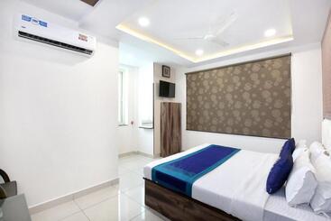 Отель Oyo 9674  Obr