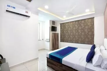 Hotelli Oyo 9674 Obr
