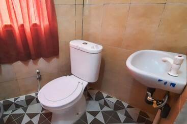 Hotel Reddoorz Near Pagoda Open Stage Parapat