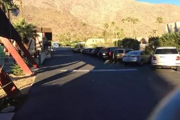 בית מלון כפרי Desert Lodge