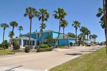 Hotel Plantation Suites And Conference Center