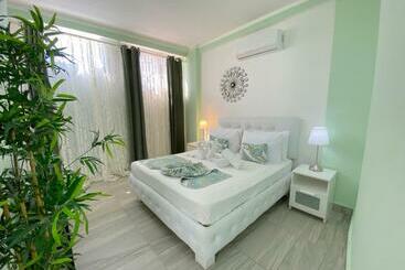 Nocleg ze śniadaniem Caribbean Suites Beach Club & Spa