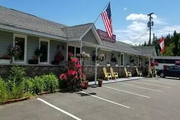 Fundy Rocks Motel