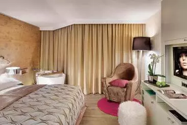 Hotel Giardino Bed & Breakfast