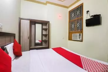 Hotel Oyo 67668  Laxmi Palace