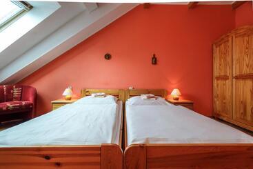 پانسیون Penzion Restaurant Atrium