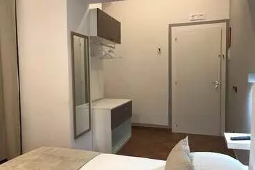 تختخواب و صبحانه Base Napoli Plebiscito