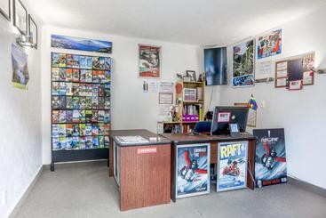 هاستل Aspen Lodge Backpackers