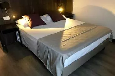 هتل آپارتمان Dimora Augusteo