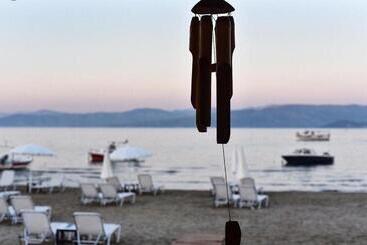 هتل آپارتمان Erosea Beach Resort