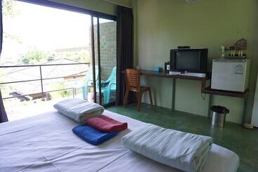 Пансион Home Phang Nga Guesthouse