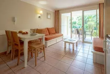 Aparthotel Résidence Pierre & Vacances Le Hameau De La Pinède