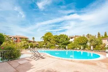 Appartement-hotel Résidence Pierre & Vacances Le Hameau De La Pinède