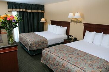 Hotel Pike S Waterfront Lodge