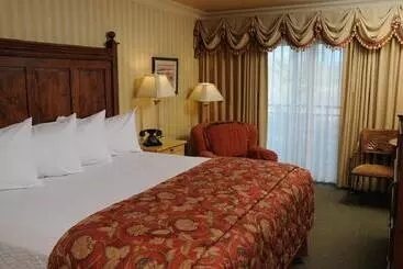 בית מלון כפרי Pike S Waterfront Lodge