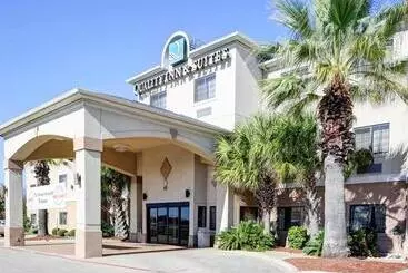 酒店 Quality Inn & Suites Near University