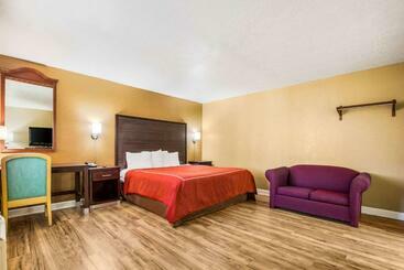 فندق Rodeway Inn