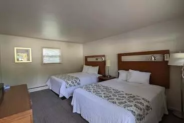 Perry S Motel And Cottages