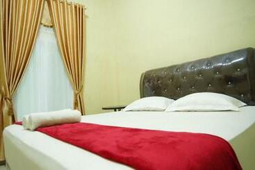 مبيت وإفطار Wisma Pandowo