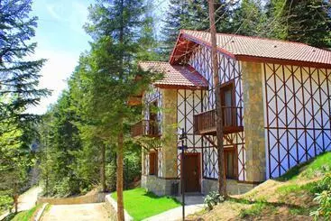 Foleya Mountain Resort Hotel & Villas