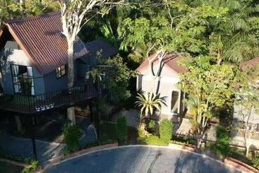 Hotel Baan Rom Lom Yen