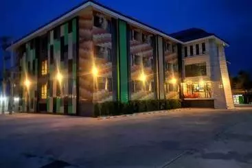 Hotel Kansinee In Resort