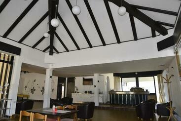 펜션 Motel Licki Krovovi