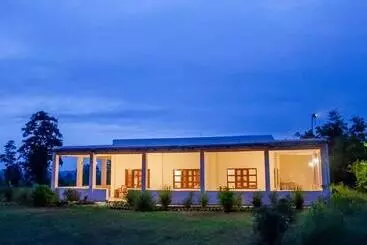Resort Camp Dev Vilas Kanha